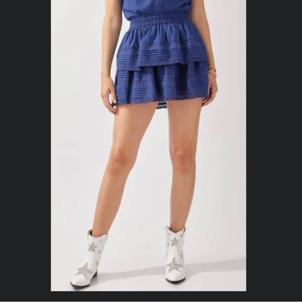 NWT- navy blue skirt